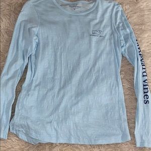 vineyard vines t-shirt